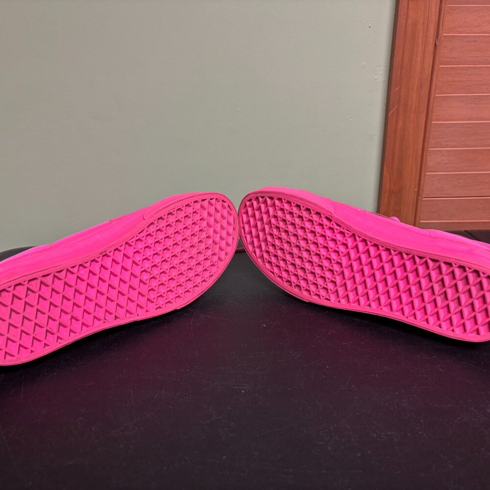 Vans Sk8-Hi 'Mono Canvas' sneakers in a neon hot pink - Picture 6 of 6